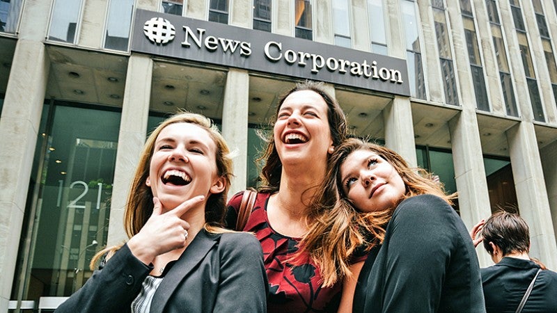 Journalism students visiting news corporations in NYC. UO journalism students having fun in NYC.